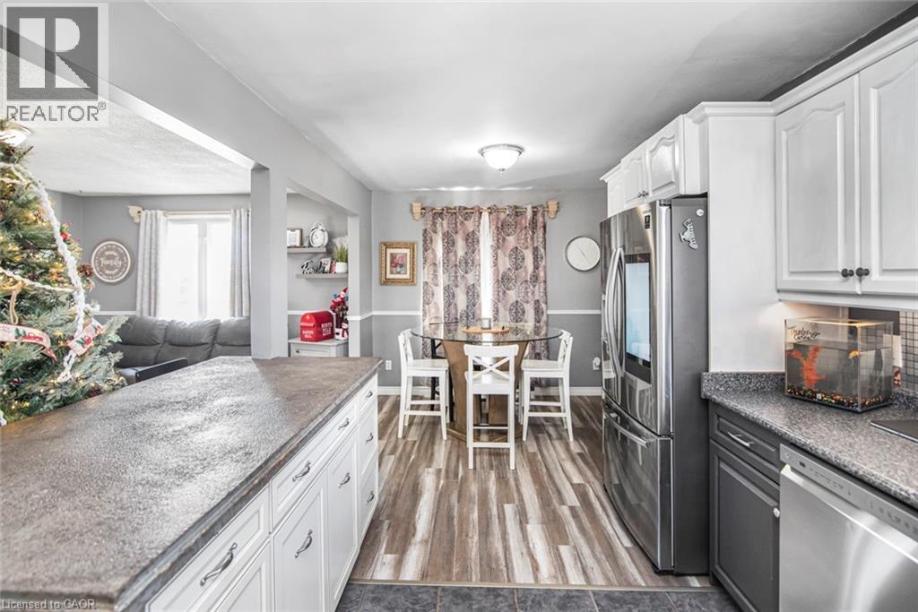 171 KNEIDER AVENUE - 12