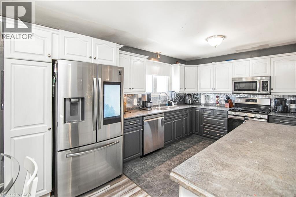 171 KNEIDER AVENUE - 13