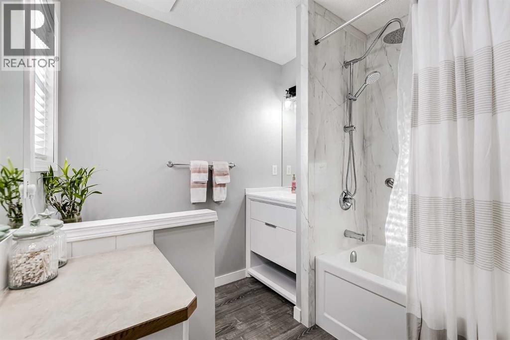 Single Family House for Sale in  Saddleback Way NE Saddle Ridge Calgary 