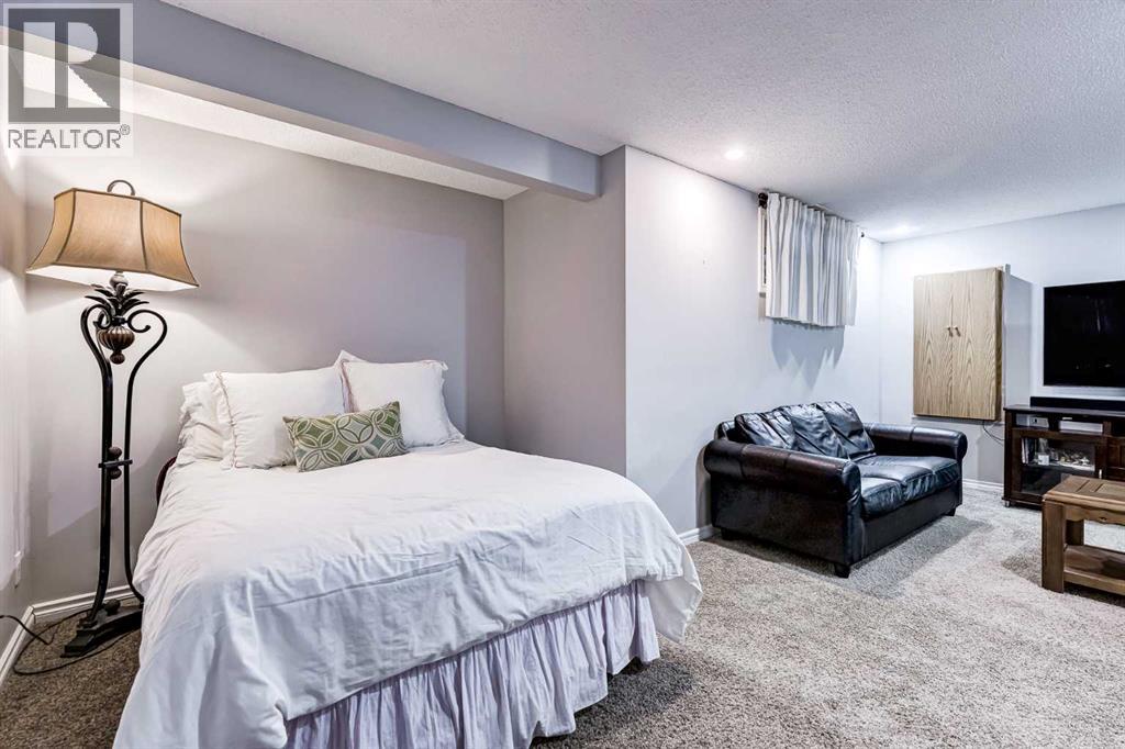 Single Family House for Sale in  Saddleback Way NE Saddle Ridge Calgary 