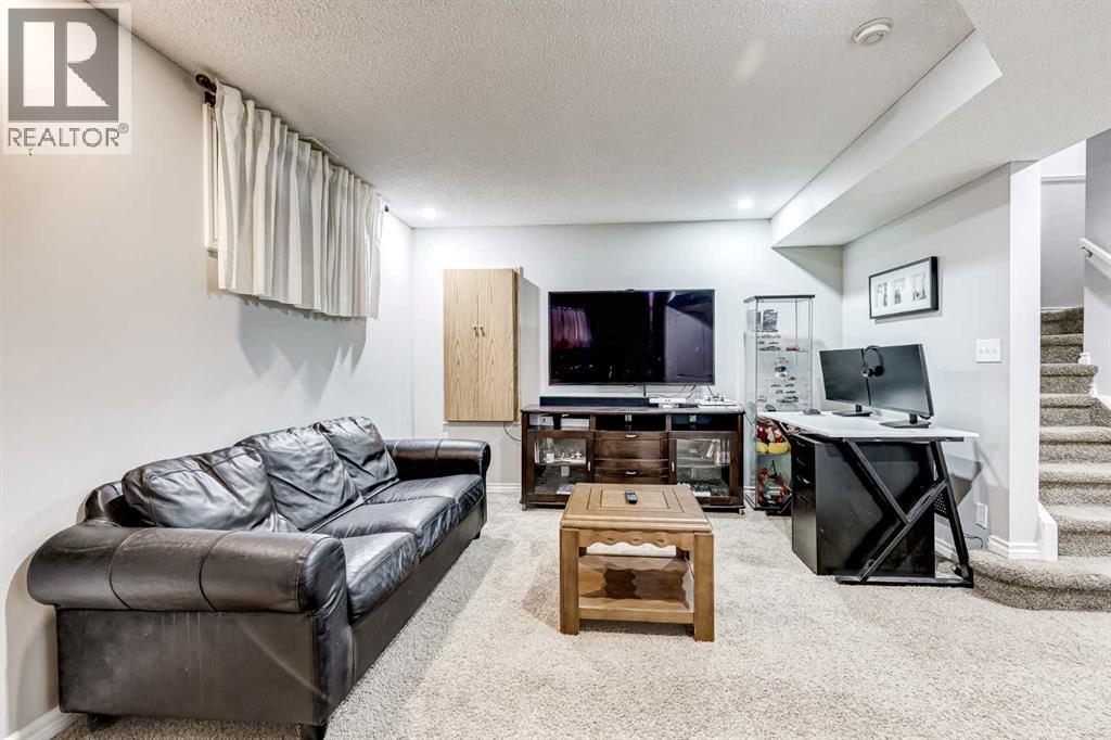 Single Family House for Sale in  Saddleback Way NE Saddle Ridge Calgary 