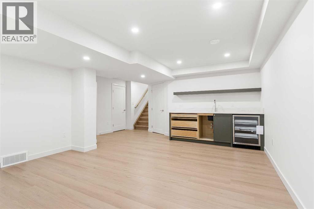 Single Family House for Sale in   Avenue SW Kelvin Grove Calgary 