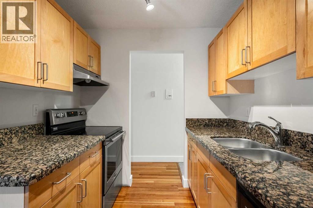 Single Family House for Sale in    Avenue NW Sunnyside Calgary 