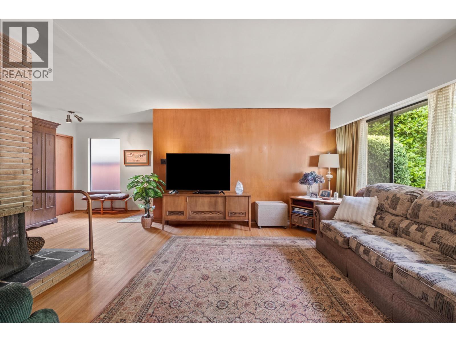 2239 WINDRIDGE DRIVE, North Vancouver