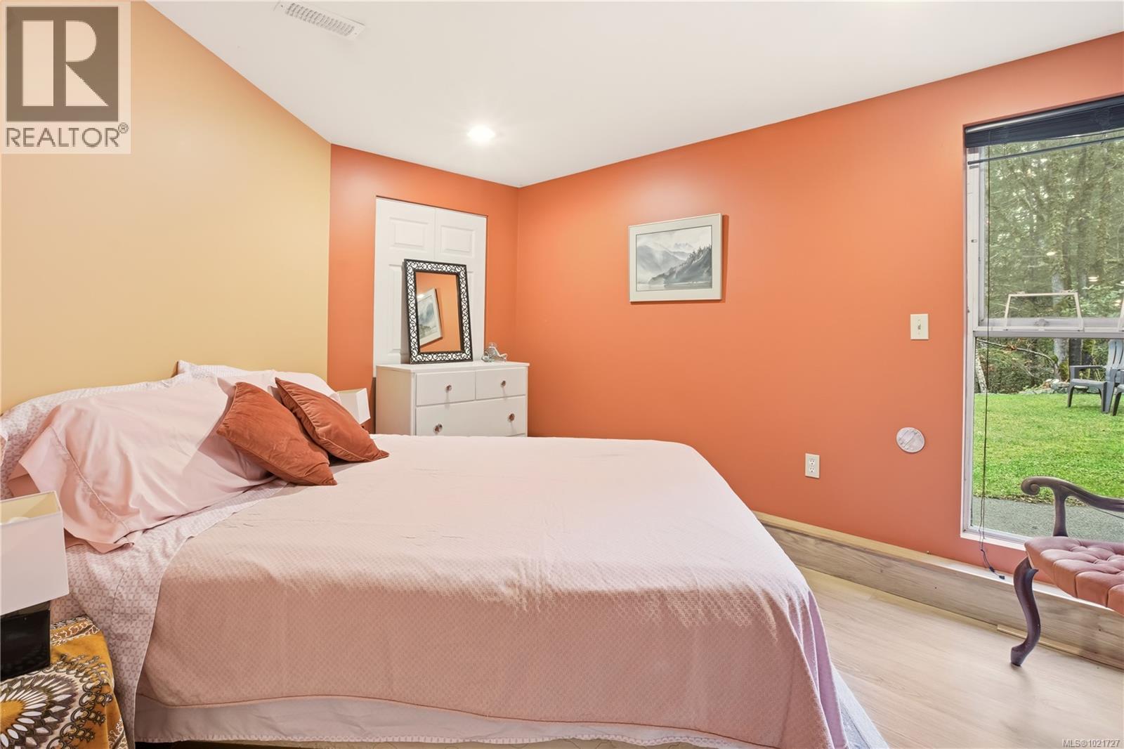 9644 Lakeshore Rd, Port Alberni