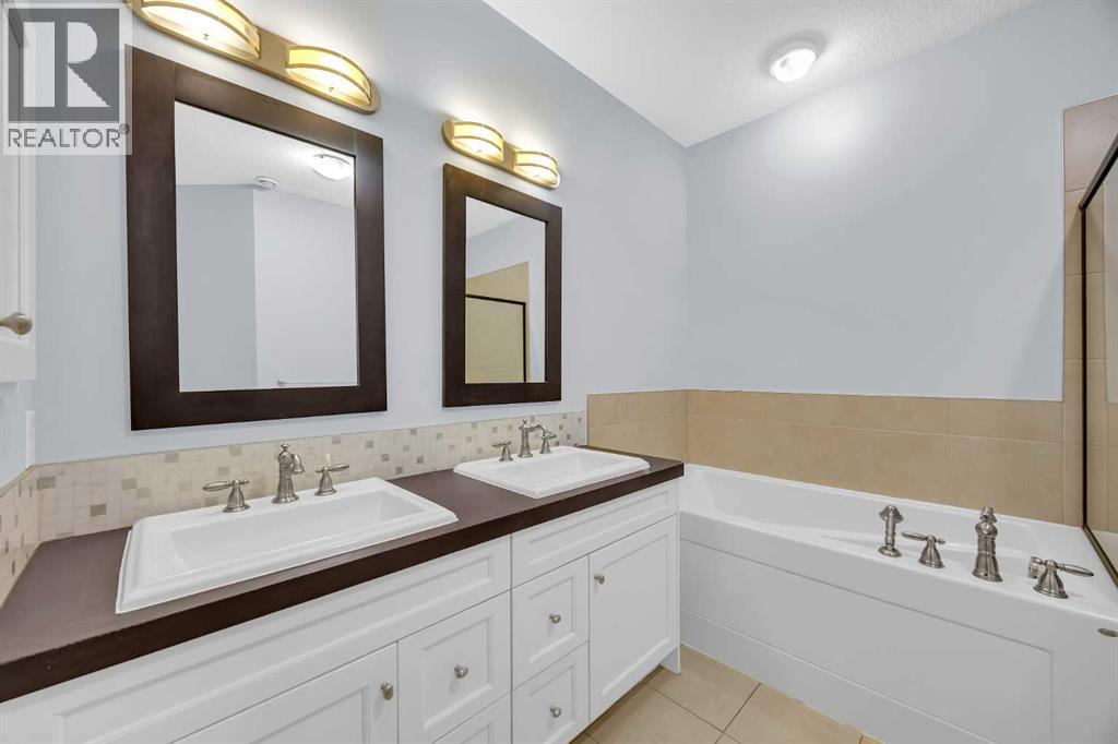 Single Family House for Sale in   Inglewood Park SE Inglewood Calgary 