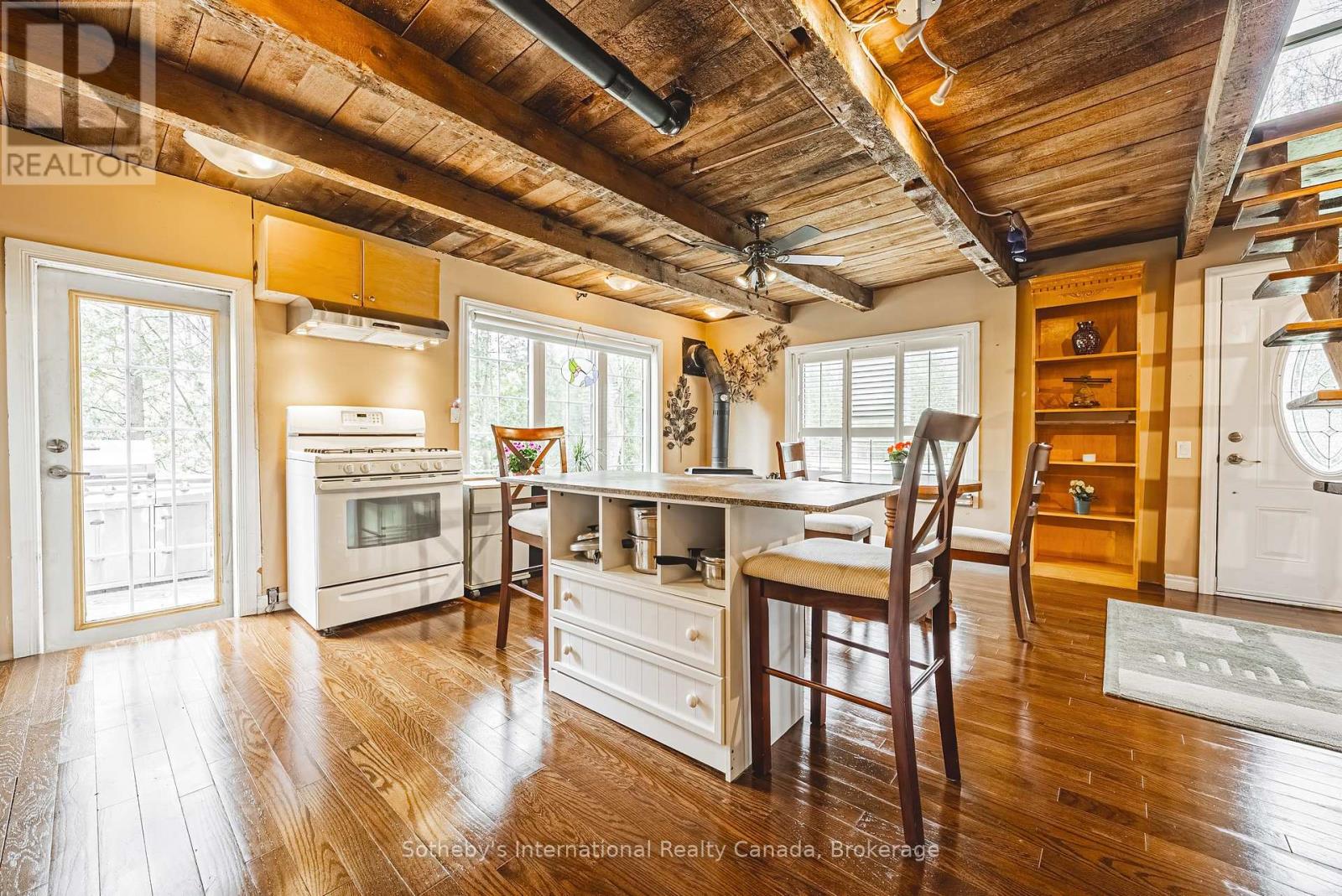 1680 OLD BROCK STREET - 2
