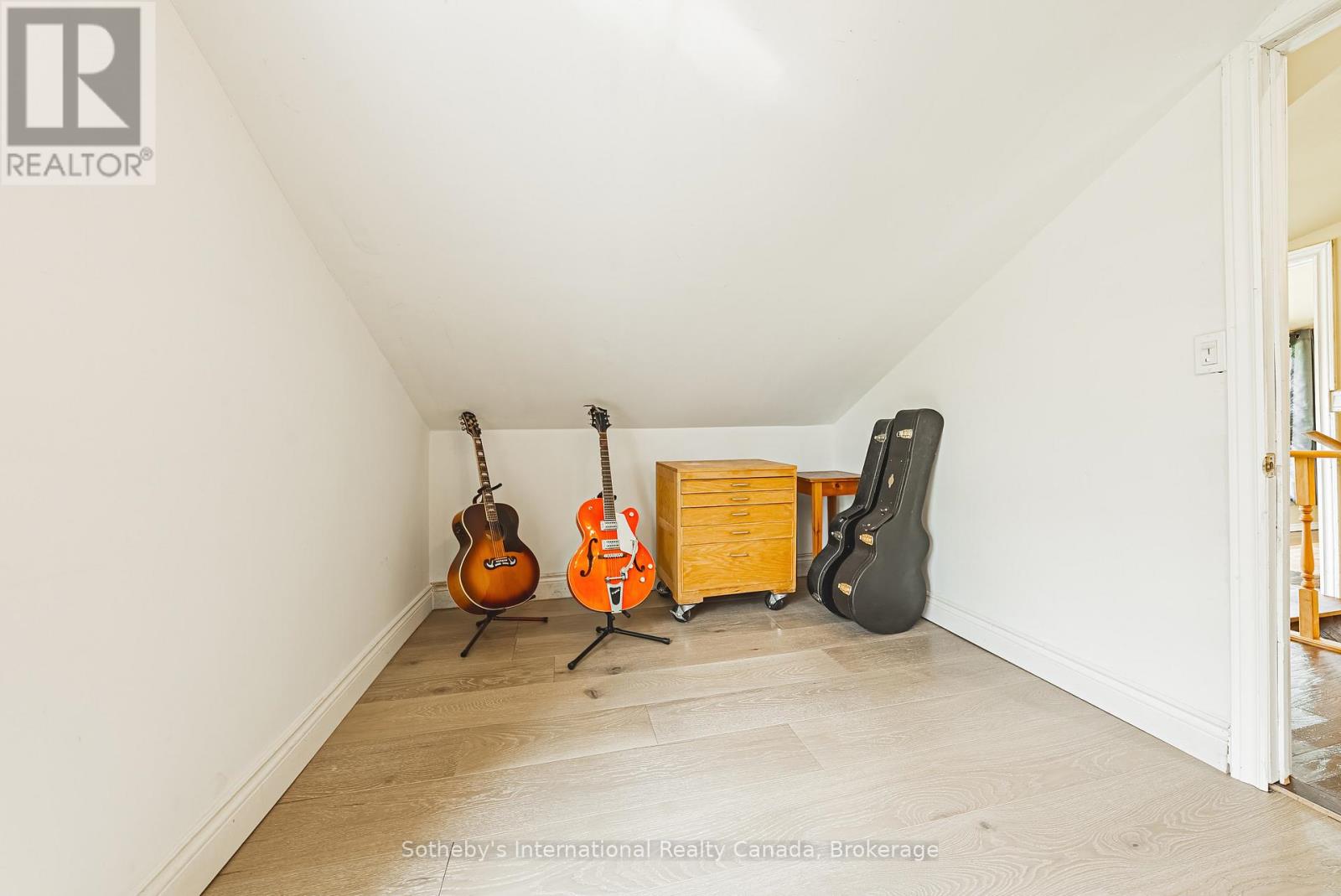 1680 OLD BROCK STREET - 36
