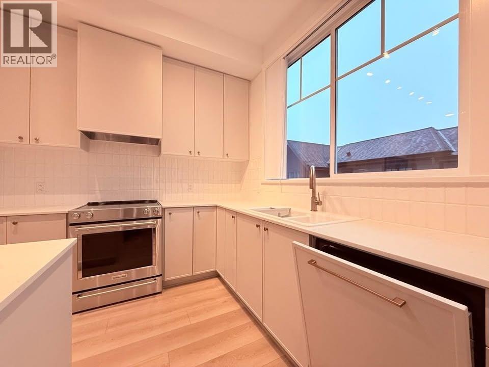 147 1340 OLMSTED STREET, Vancouver