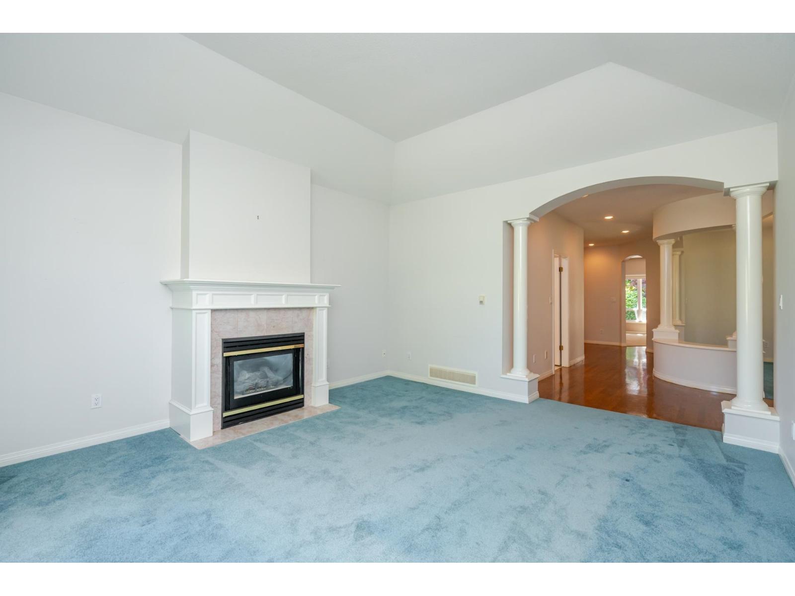 9 1881 144 STREET, Surrey