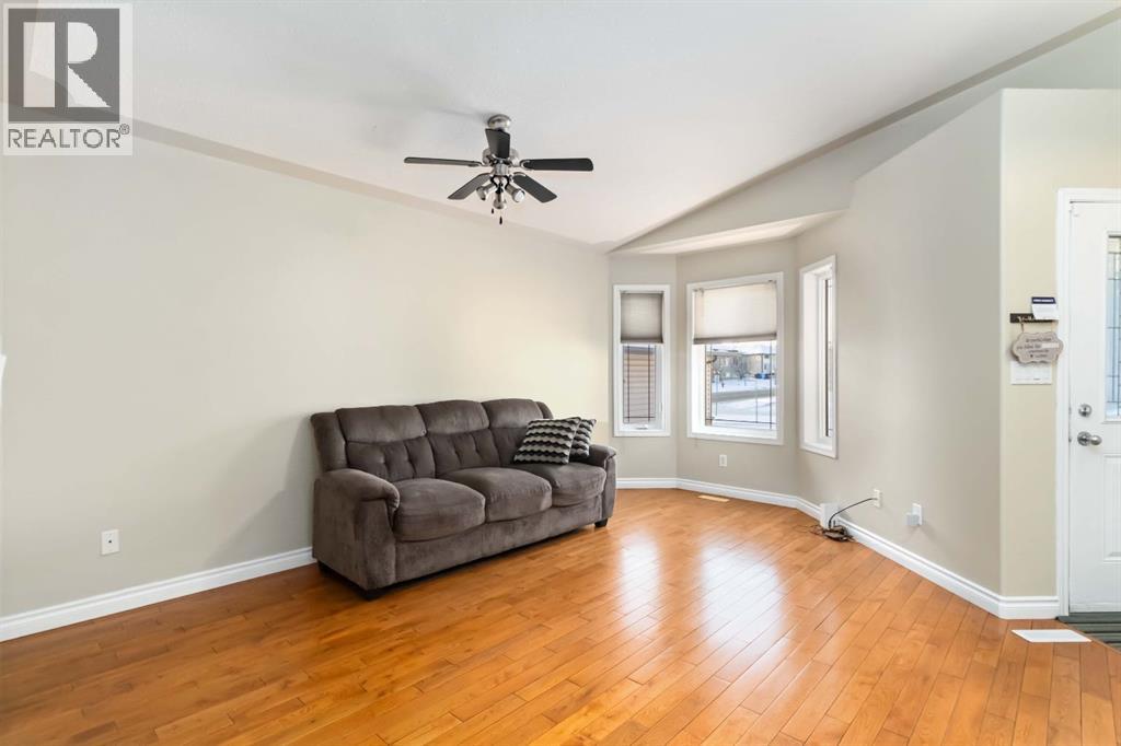 104 Philpott Bay, Fort McMurray