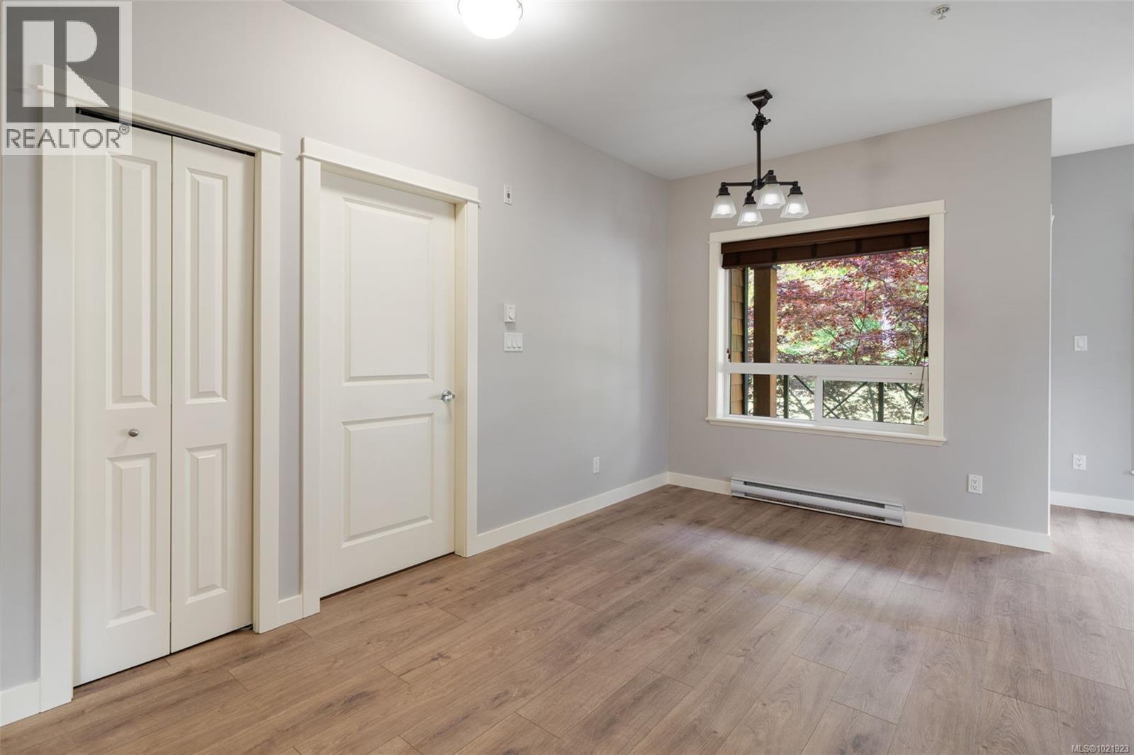 210 201 Nursery Hill Dr, View Royal