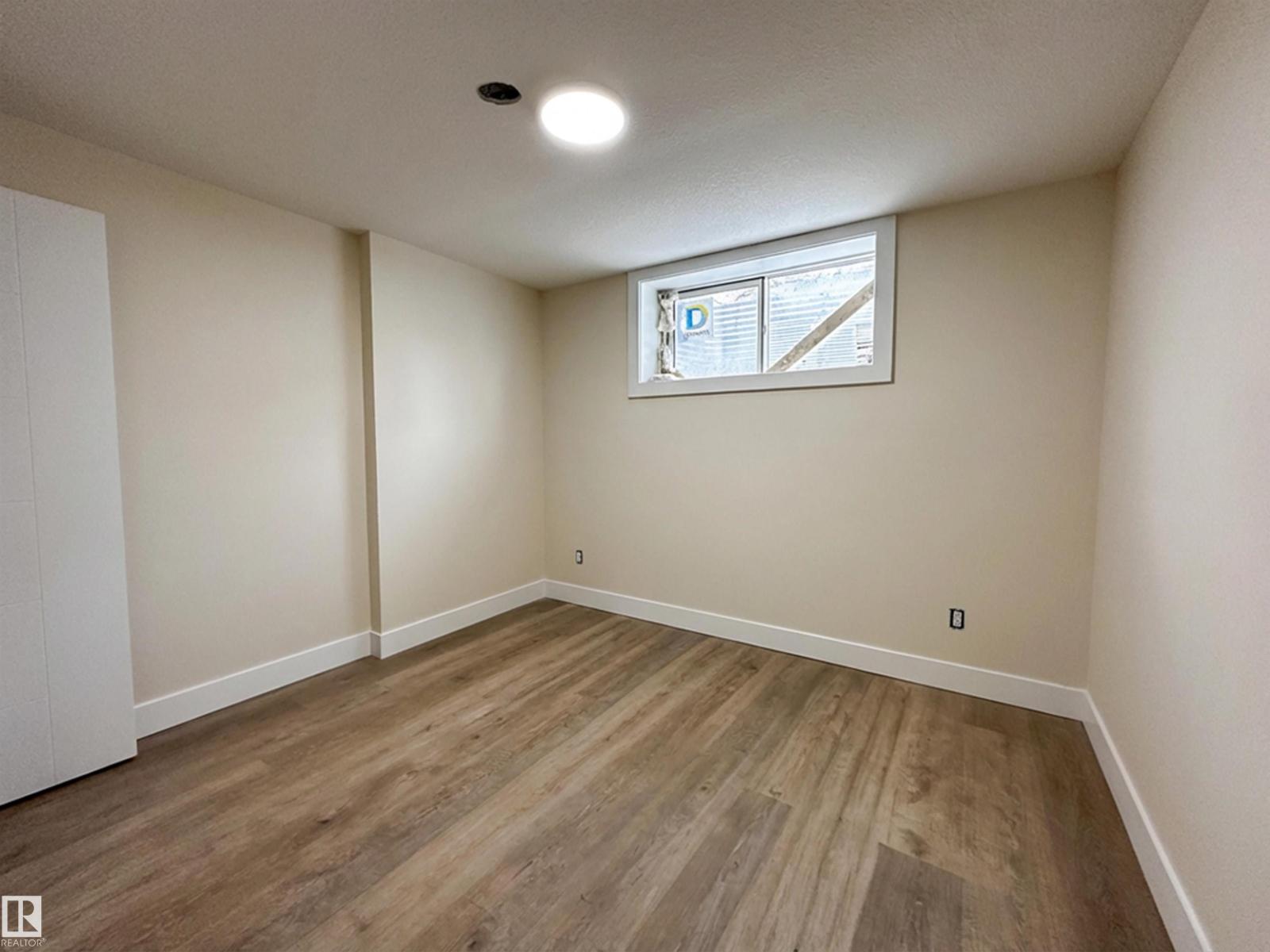 14807 98 AV NW - 30