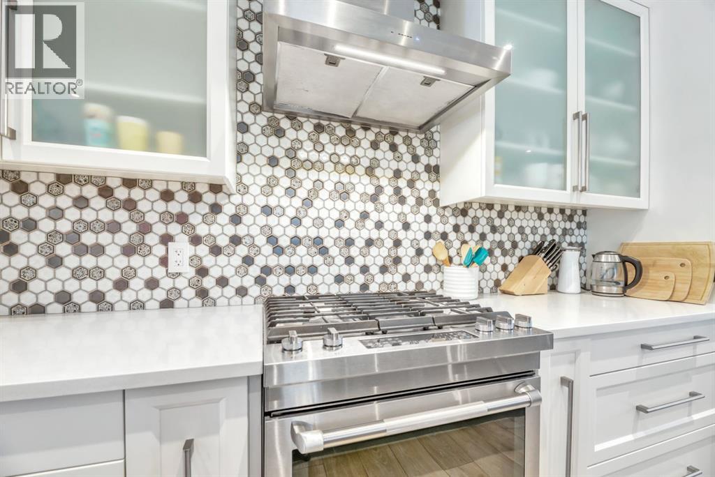 Single Family House for Sale in   Avenue NE Renfrew Calgary 