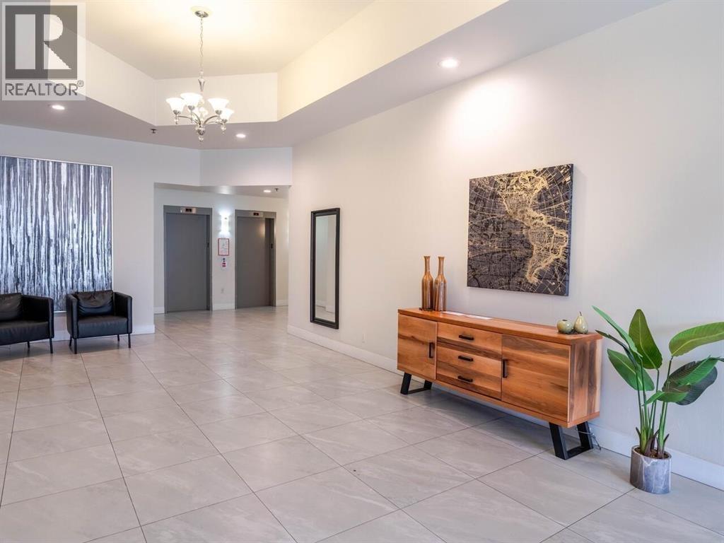 1007 55 TENTH STREET, New Westminster