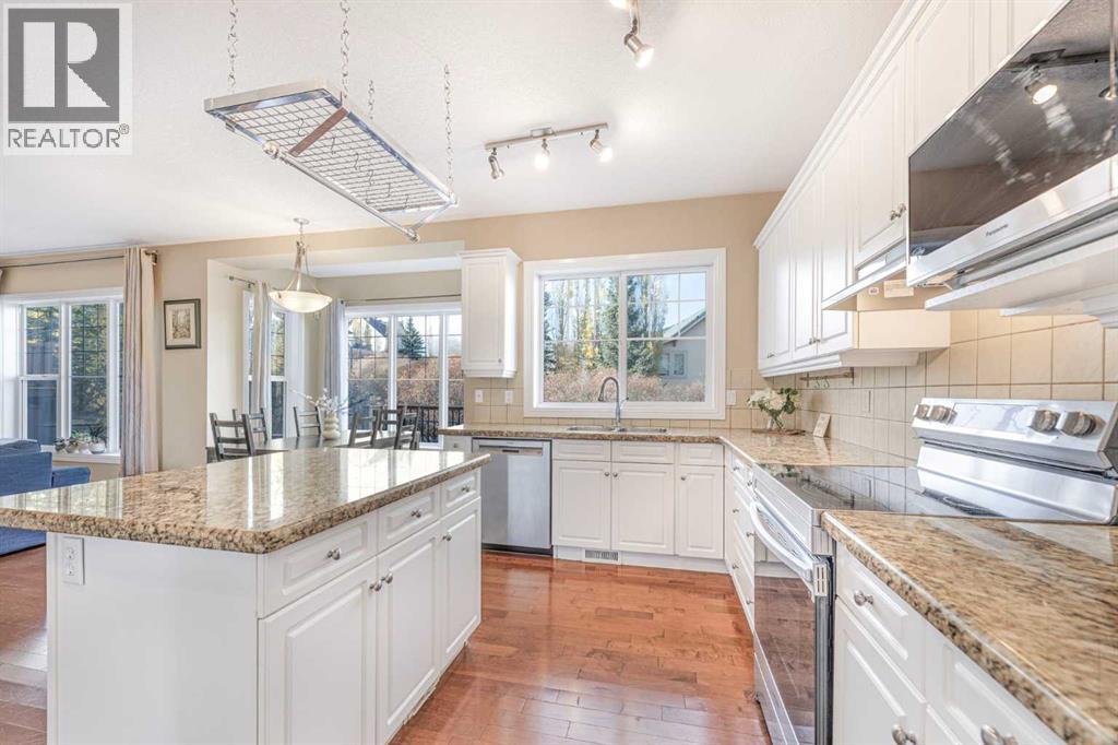 Single Family House for Sale in  Tusslewood Heights NW Tuscany Calgary 