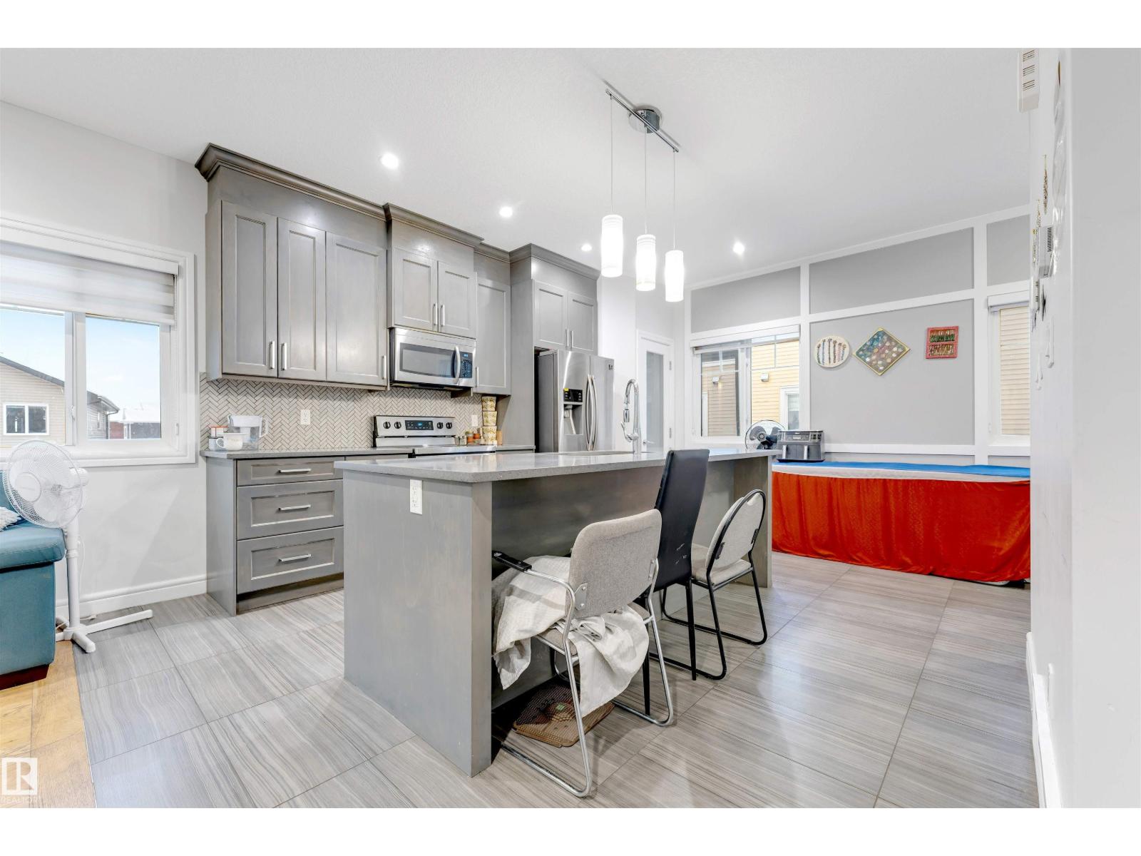 #50 2803 14 AV NW, Edmonton