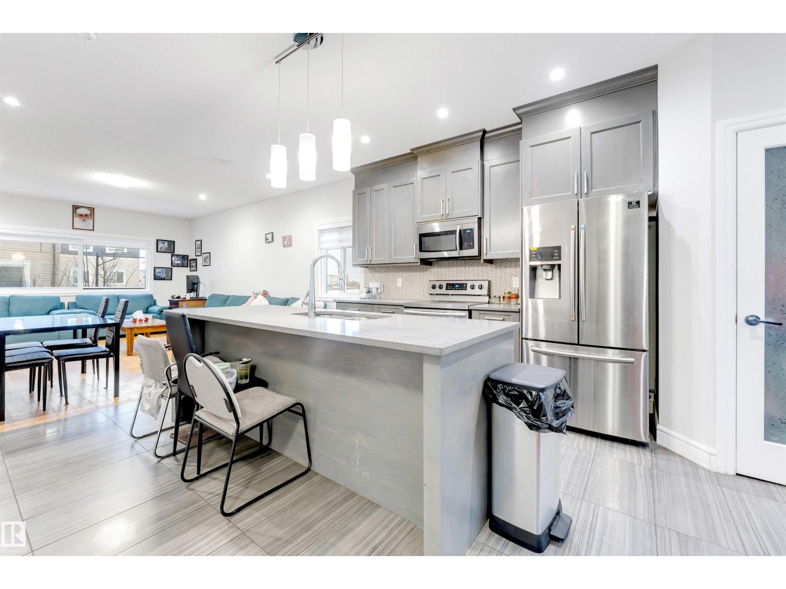 #50 2803 14 AV NW, Edmonton