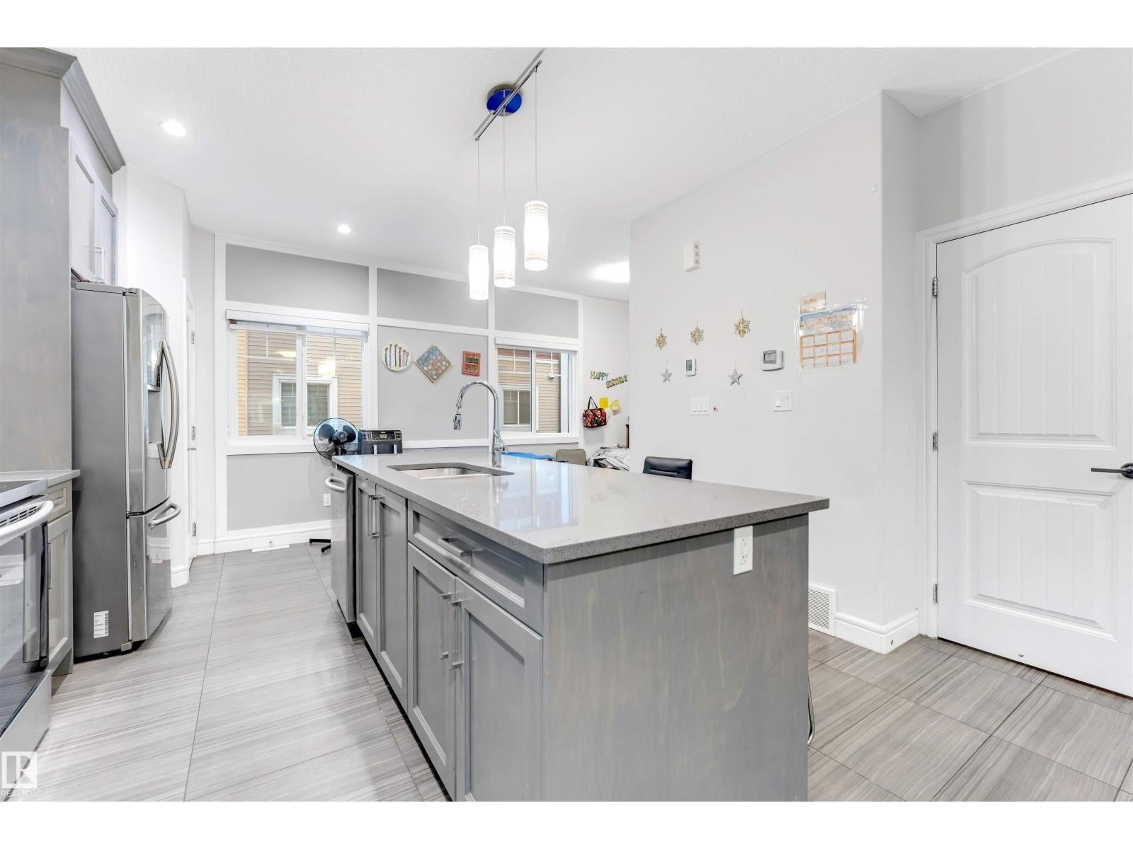 #50 2803 14 AV NW, Edmonton