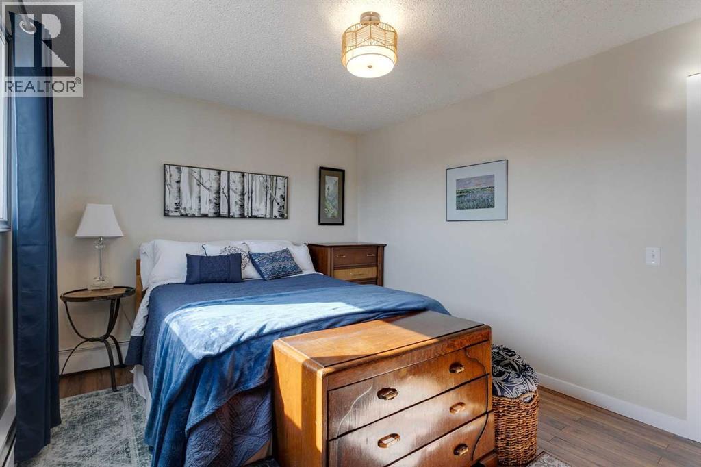 Single Family House for Sale in    Street SW Bankview Calgary 