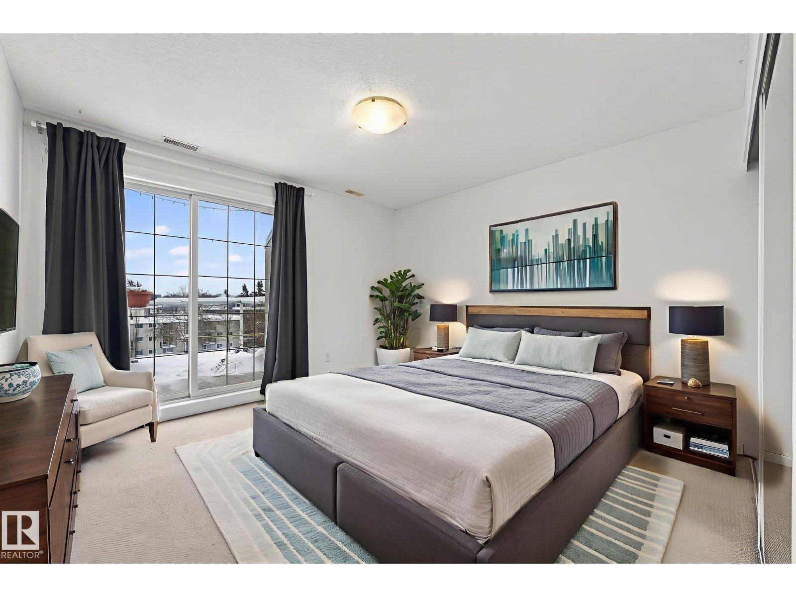 #420 12110 106 AV NW, Edmonton