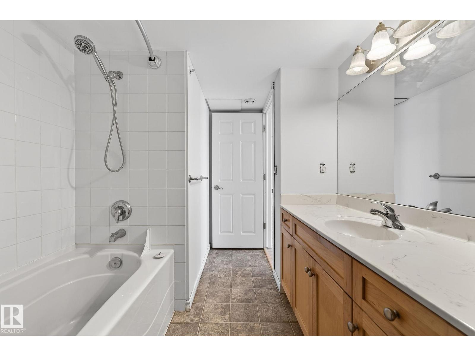 #420 12110 106 AV NW, Edmonton