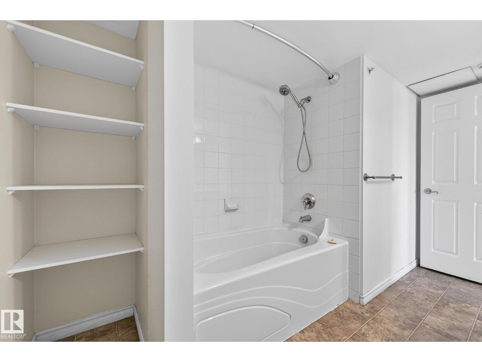 #420 12110 106 AV NW, Edmonton