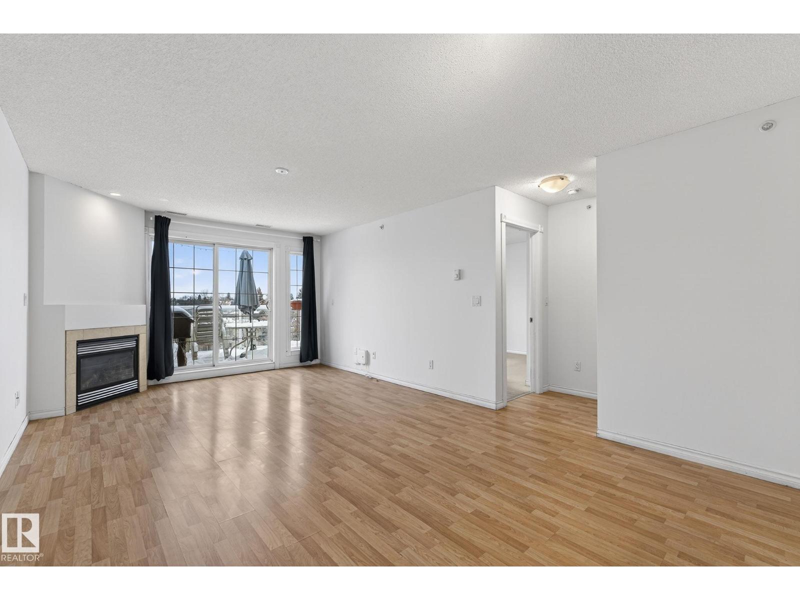 #420 12110 106 AV NW, Edmonton