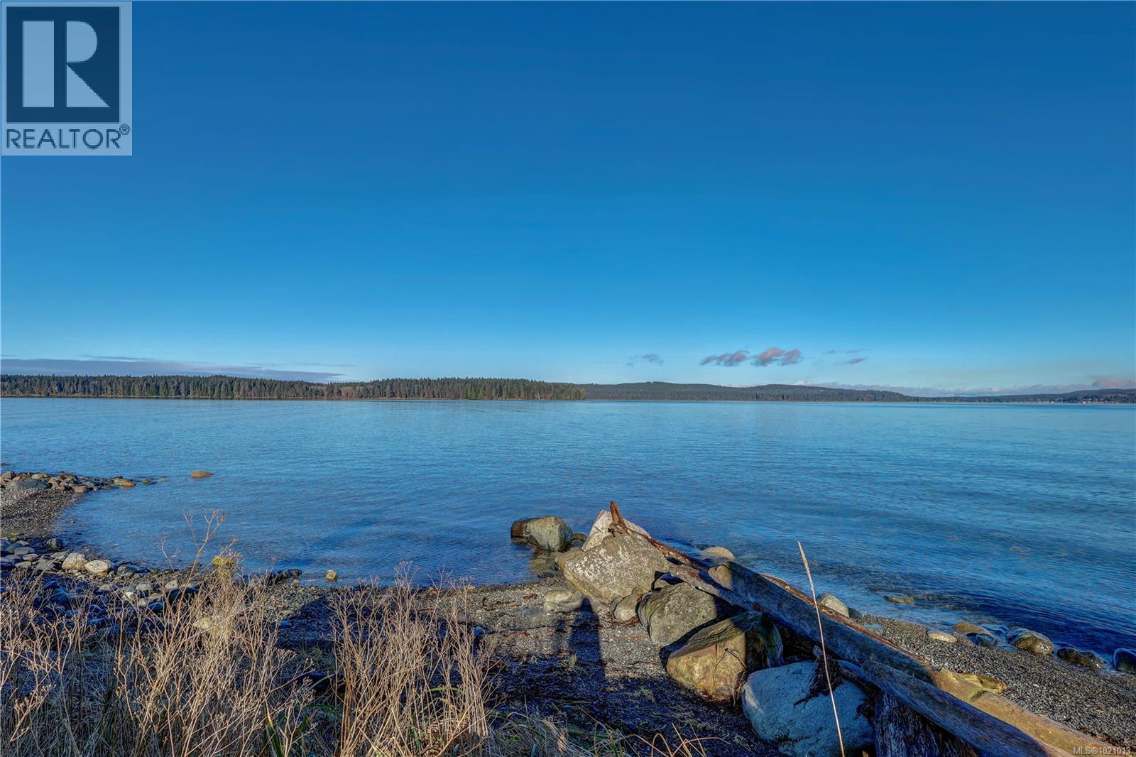 2112 Beach Dr, Port McNeill