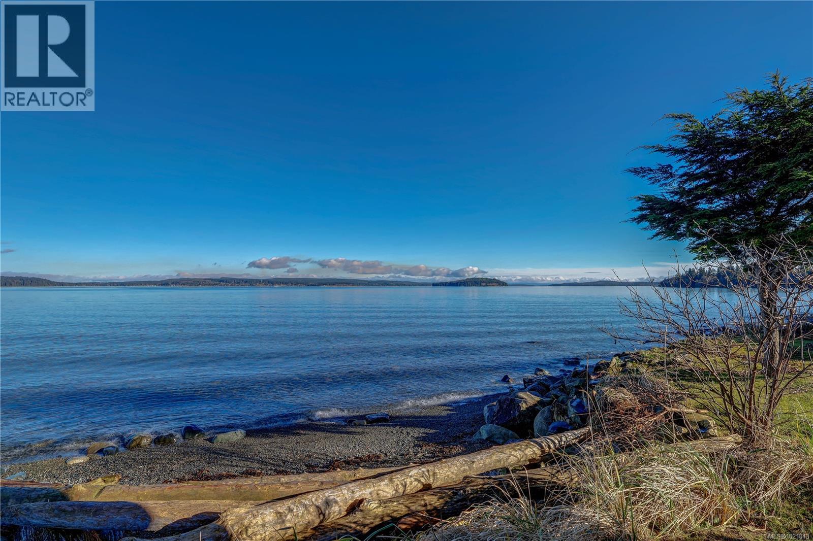 2112 Beach Dr, Port McNeill