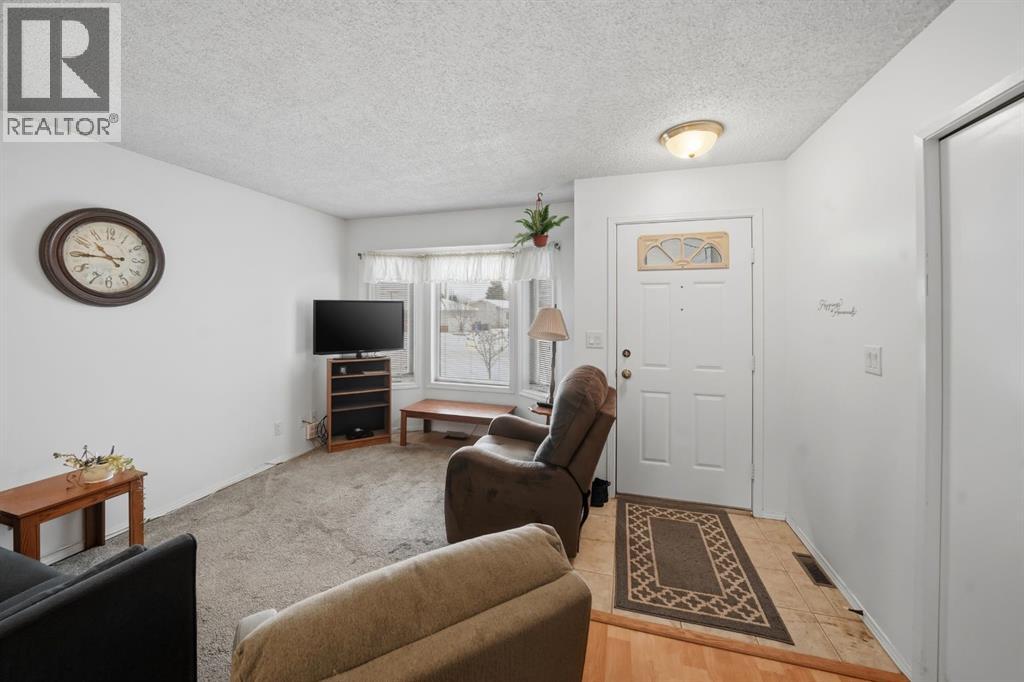 5531 43 Street, Innisfail