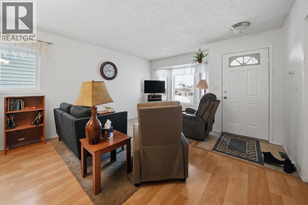 5531 43 Street, Innisfail