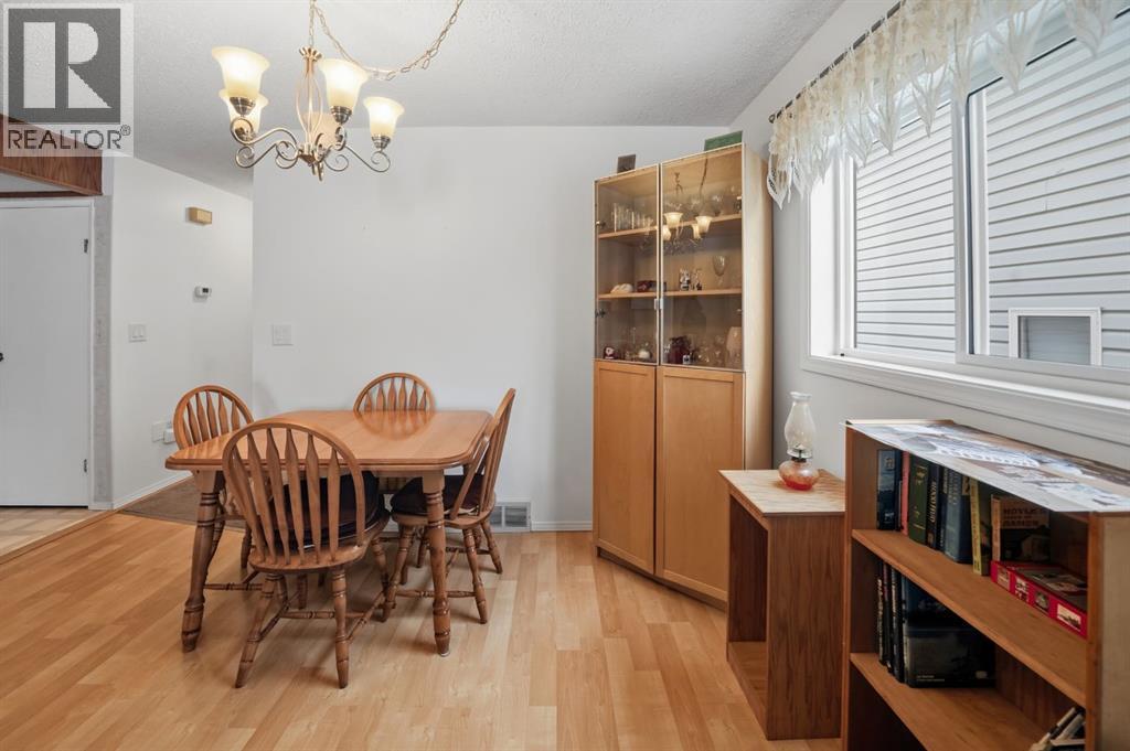 5531 43 Street, Innisfail