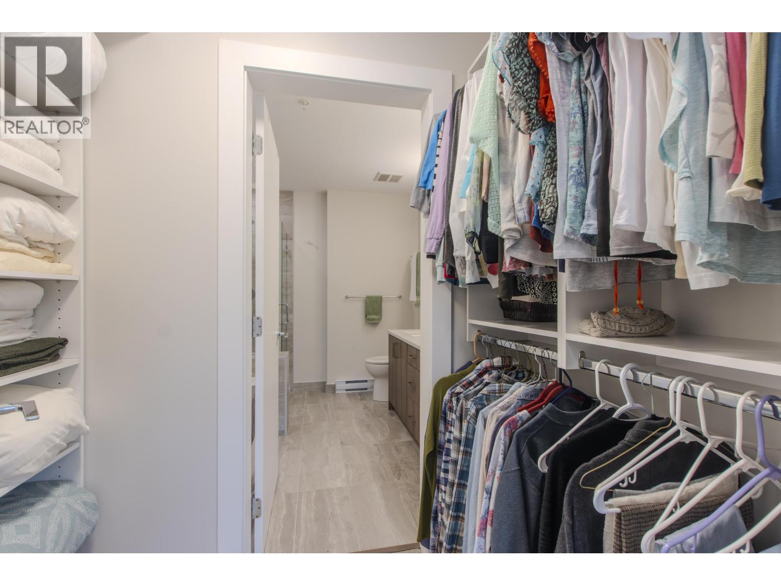 202 1870 DOWAD DRIVE, Squamish