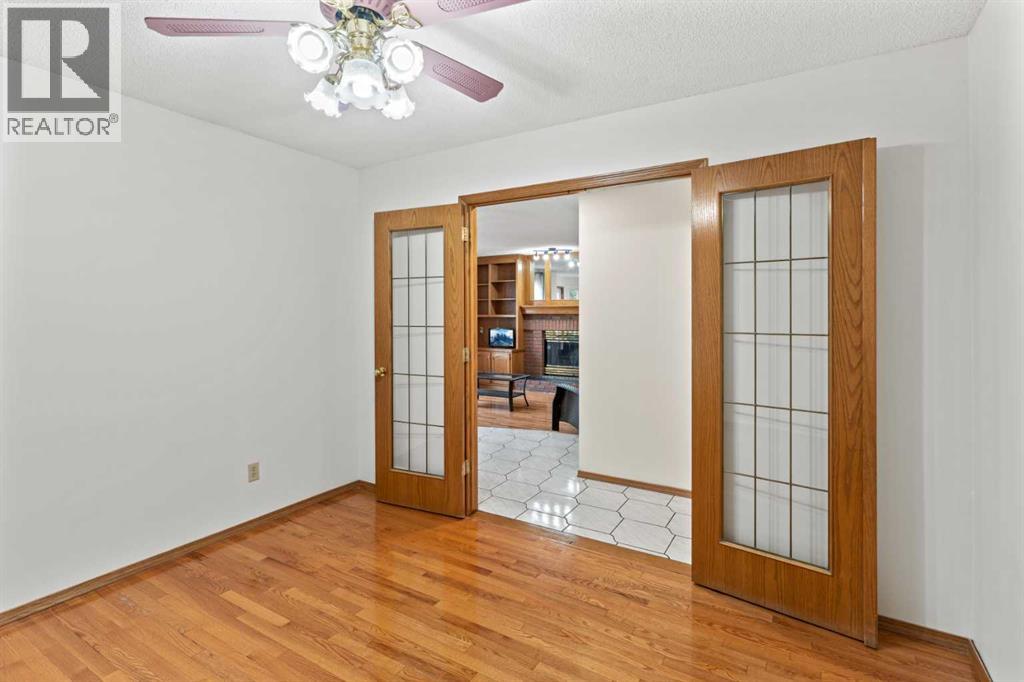 Single Family House for Sale in  Santana Road NW Sandstone Valley Calgary 