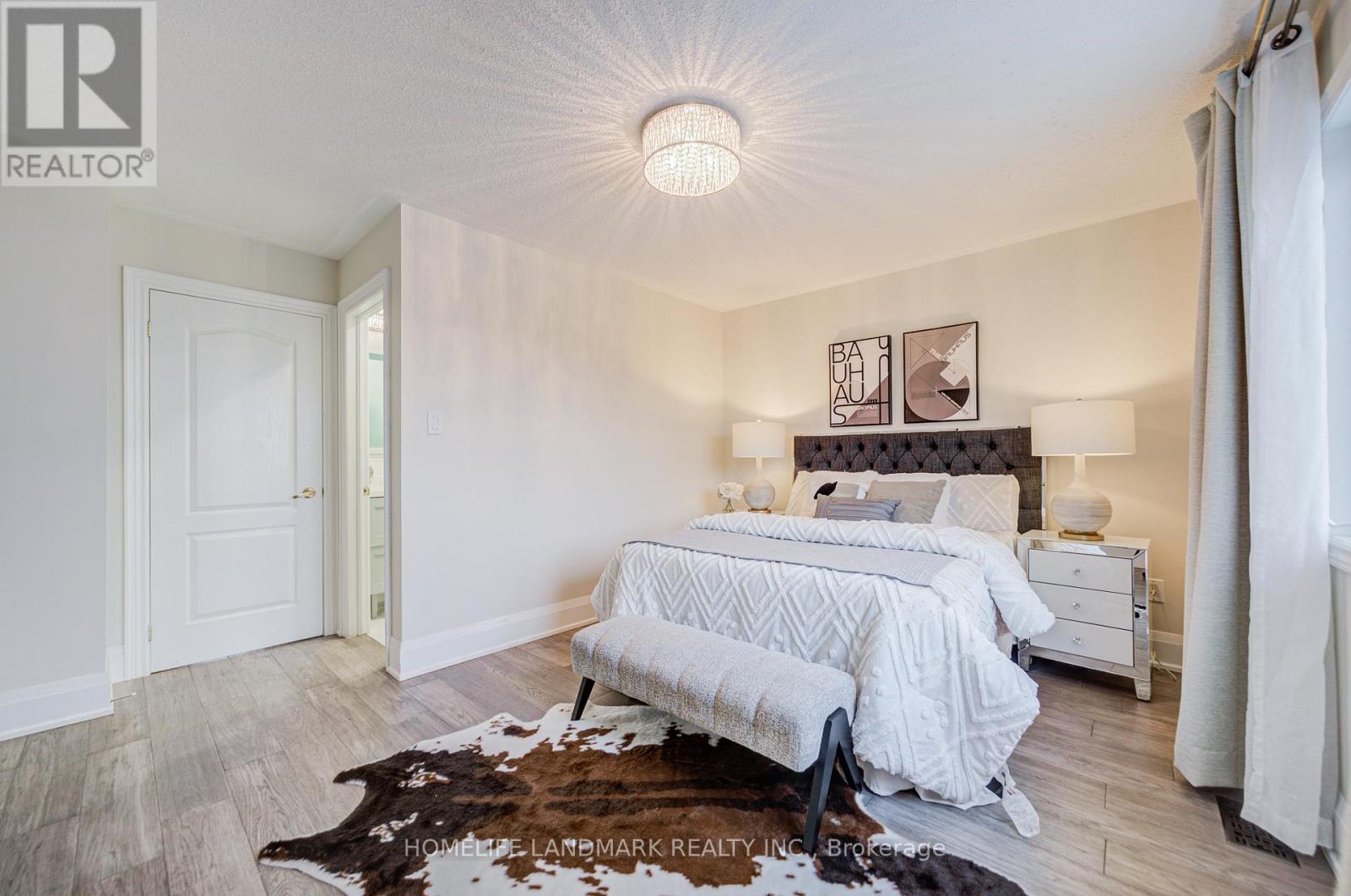 Single Family House for Sale in  GAUGUIN AVENUE Vaughan (Patterson) 