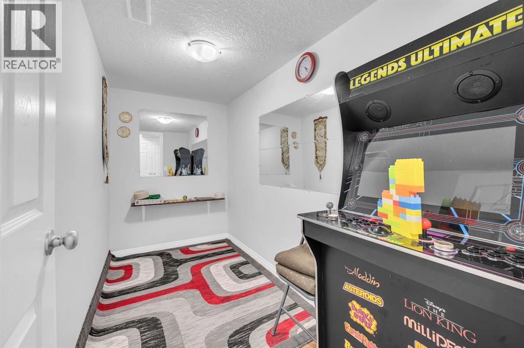 Single Family House for Sale in  Savanna Boulevard NE Saddle Ridge Calgary 