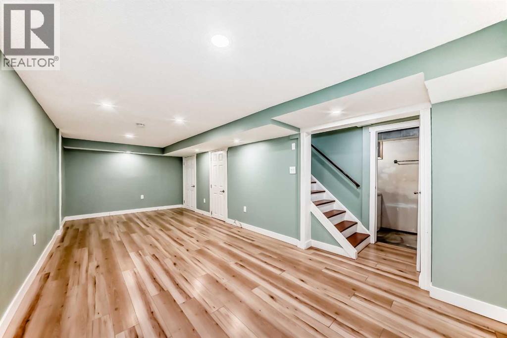 Single Family House for Sale in   Avenue NE Pineridge Calgary 