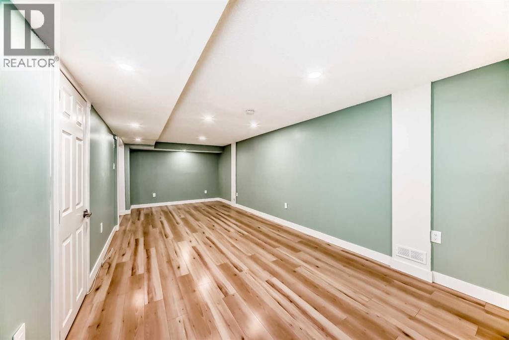 Single Family House for Sale in   Avenue NE Pineridge Calgary 