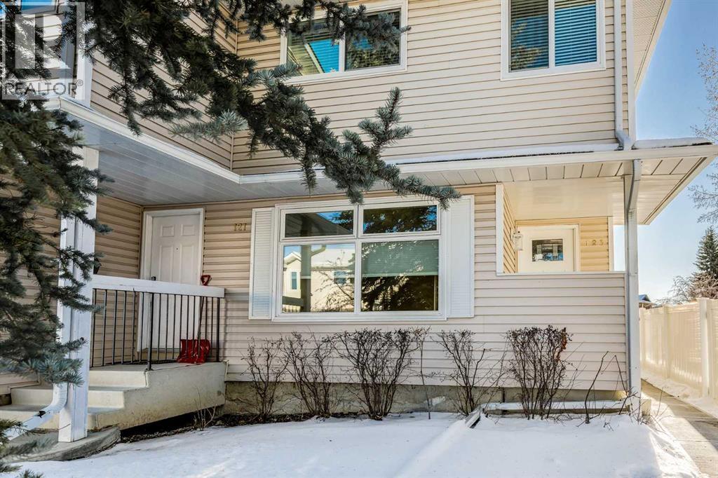 Single Family House for Sale in  Woodsman Lane SW Woodbine Calgary 