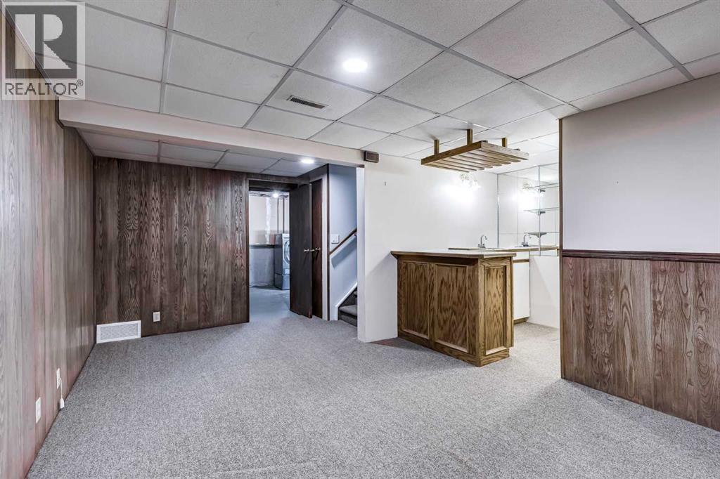 Single Family House for Sale in  Woodsman Lane SW Woodbine Calgary 