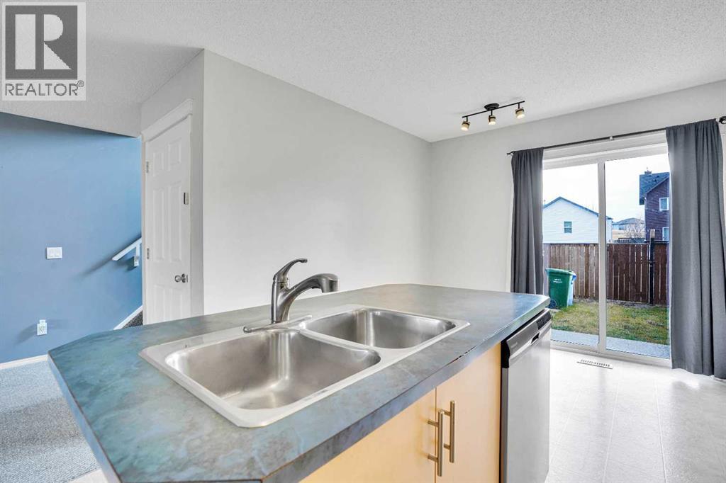 Single Family House for Sale in  Saddlemead Green NE Saddle Ridge Calgary 