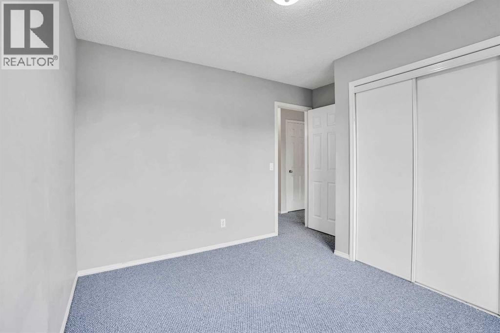 Single Family House for Sale in  Saddlemead Green NE Saddle Ridge Calgary 