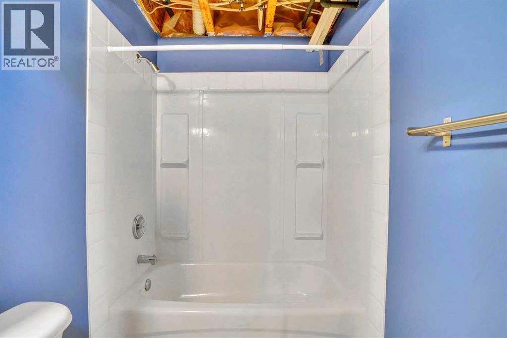 Single Family House for Sale in  Saddlemead Green NE Saddle Ridge Calgary 