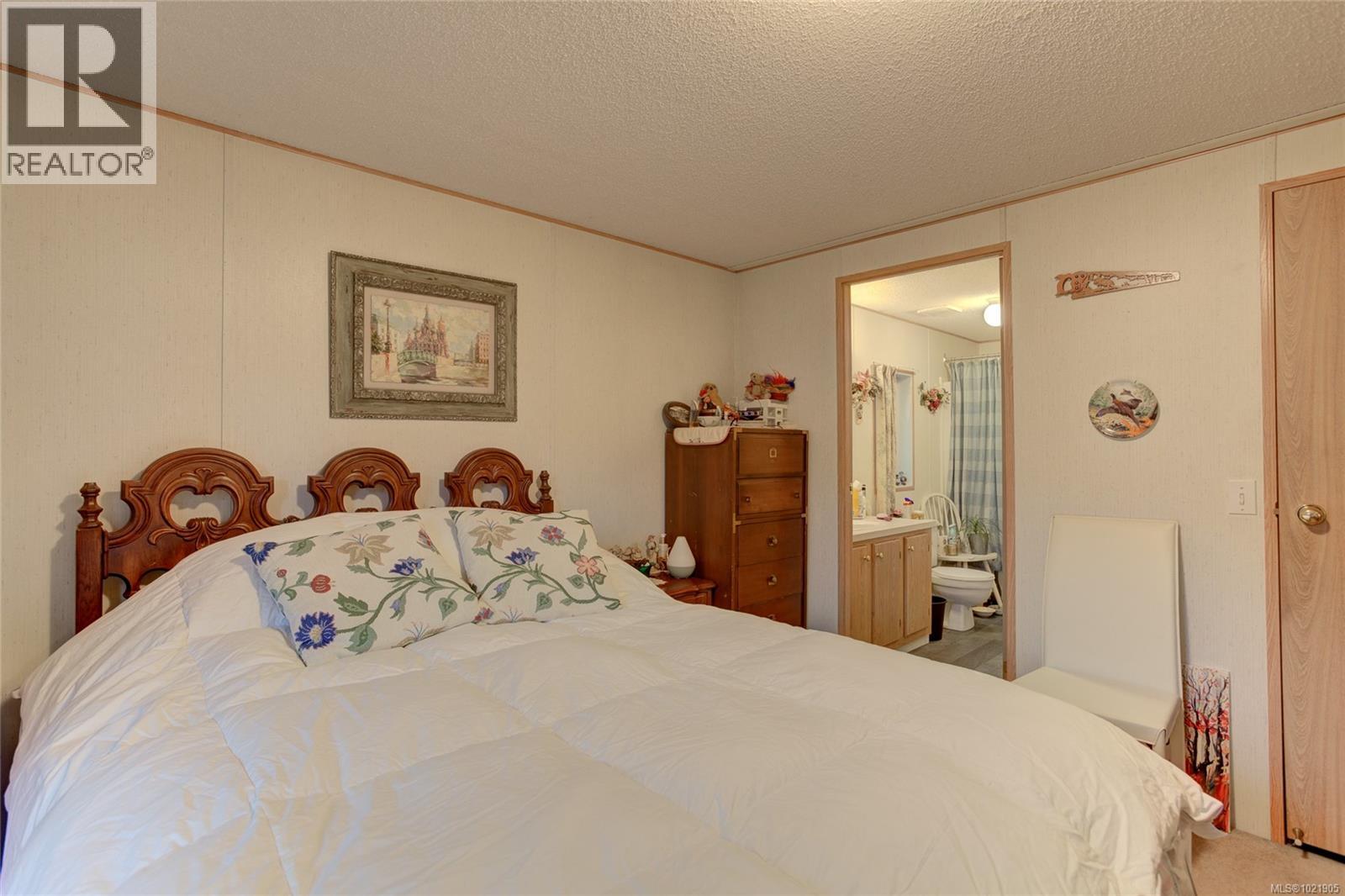 300 Lake Park Rd, Lake Cowichan