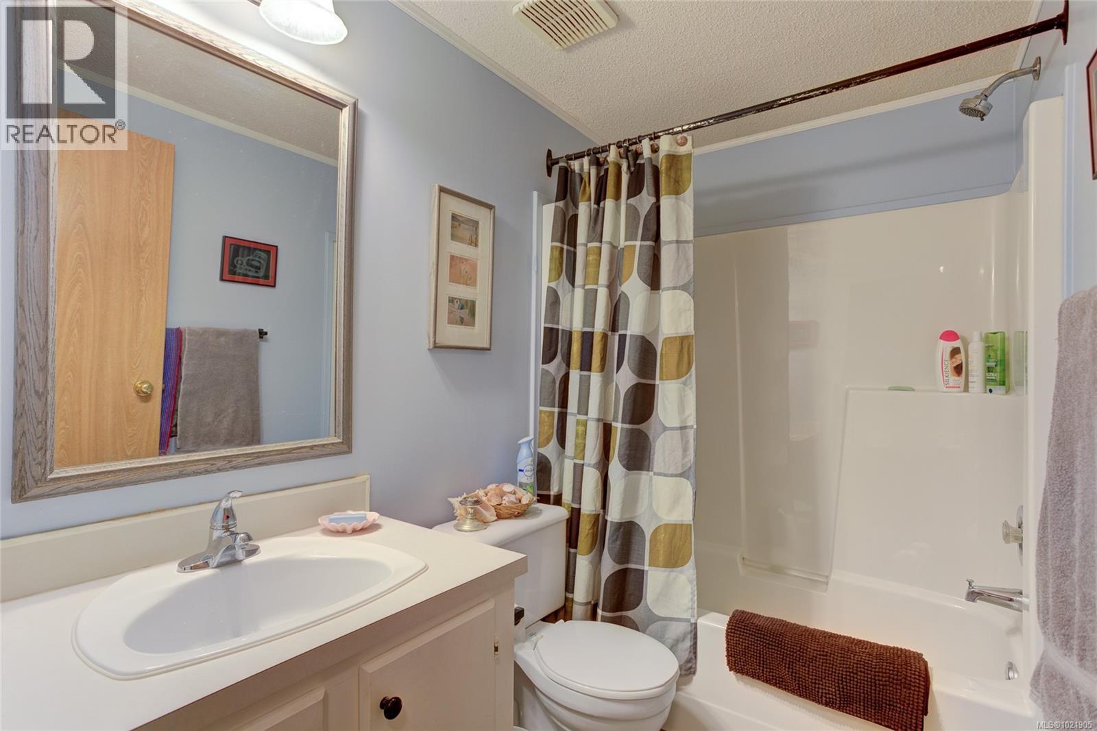 300 Lake Park Rd, Lake Cowichan