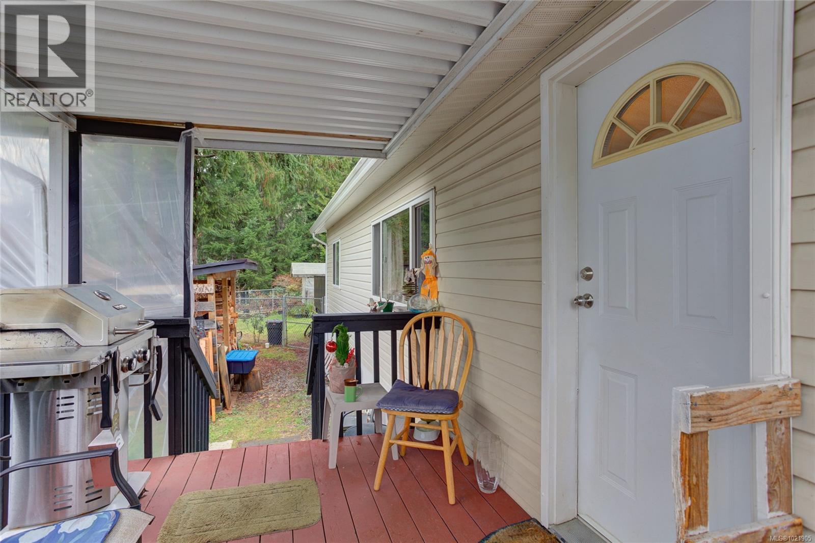 300 Lake Park Rd, Lake Cowichan