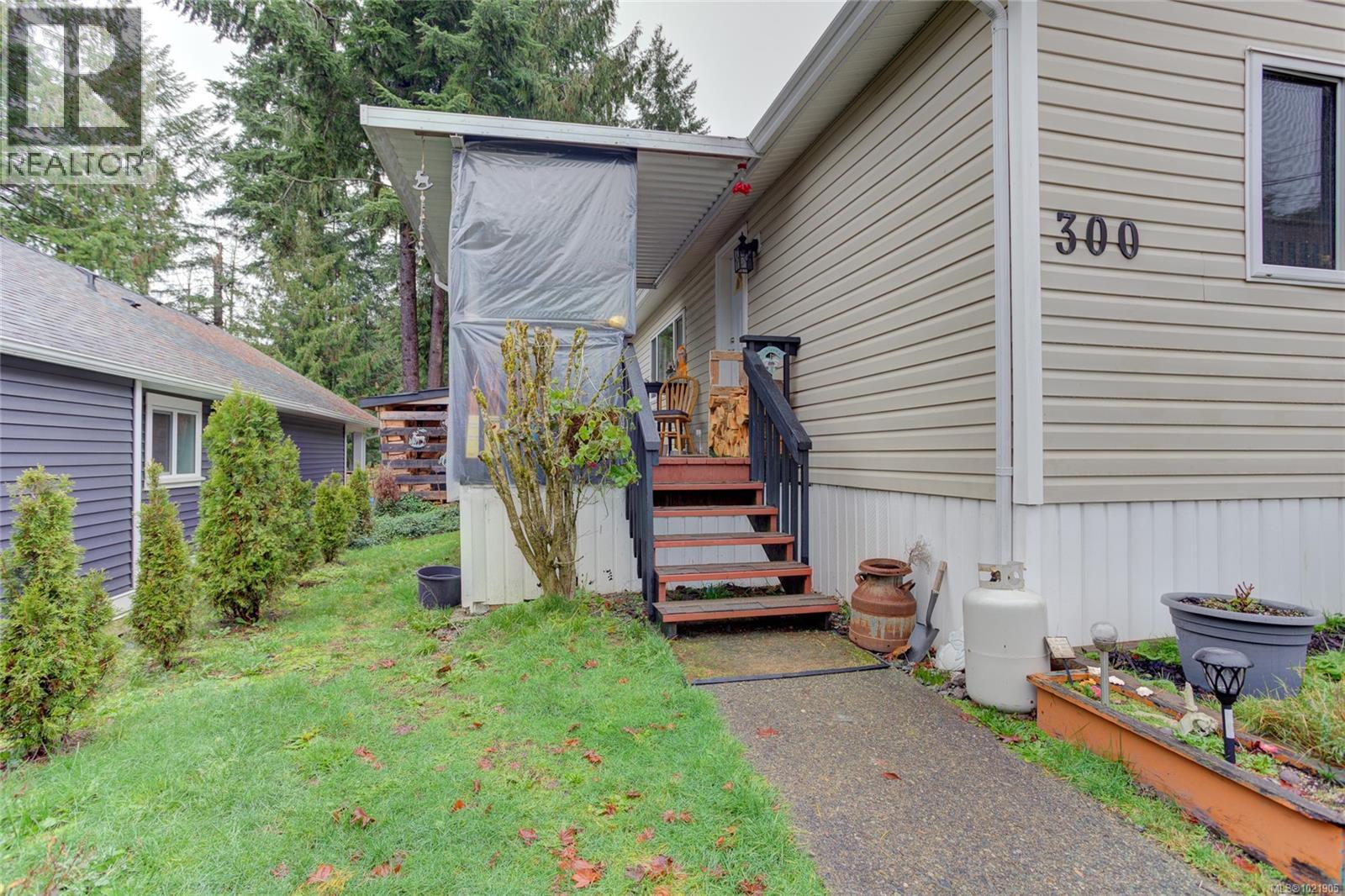 300 Lake Park Rd, Lake Cowichan