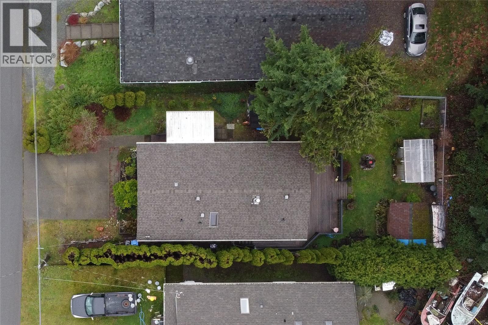 300 Lake Park Rd, Lake Cowichan