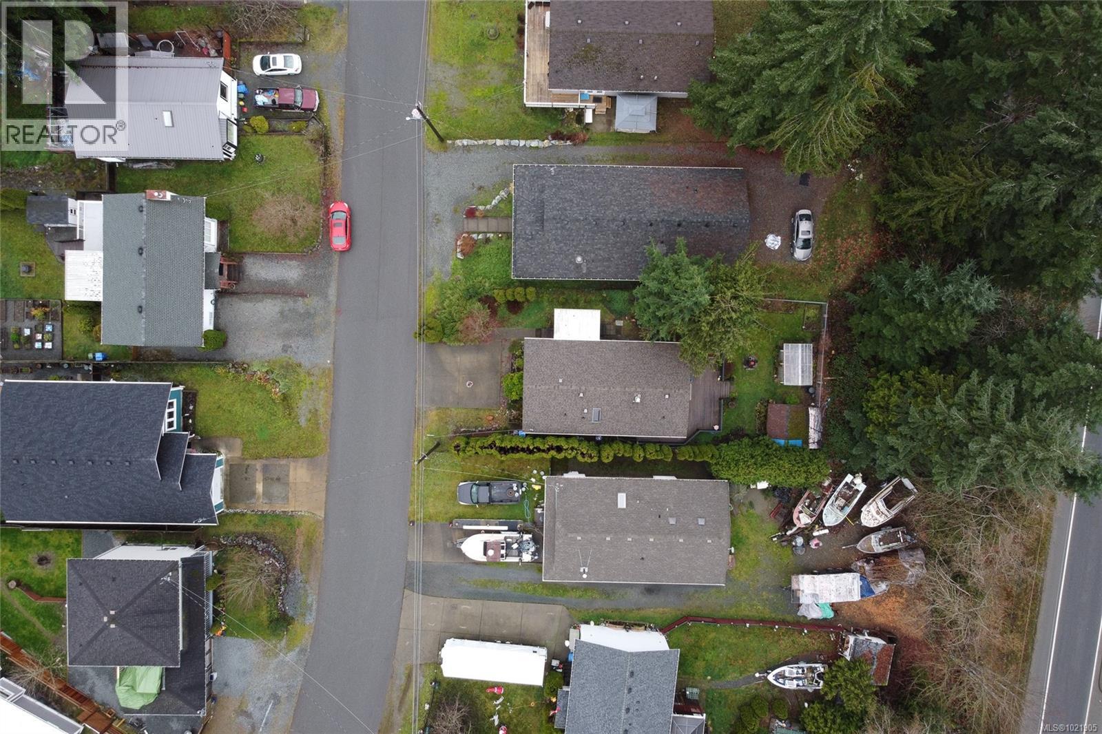 300 Lake Park Rd, Lake Cowichan